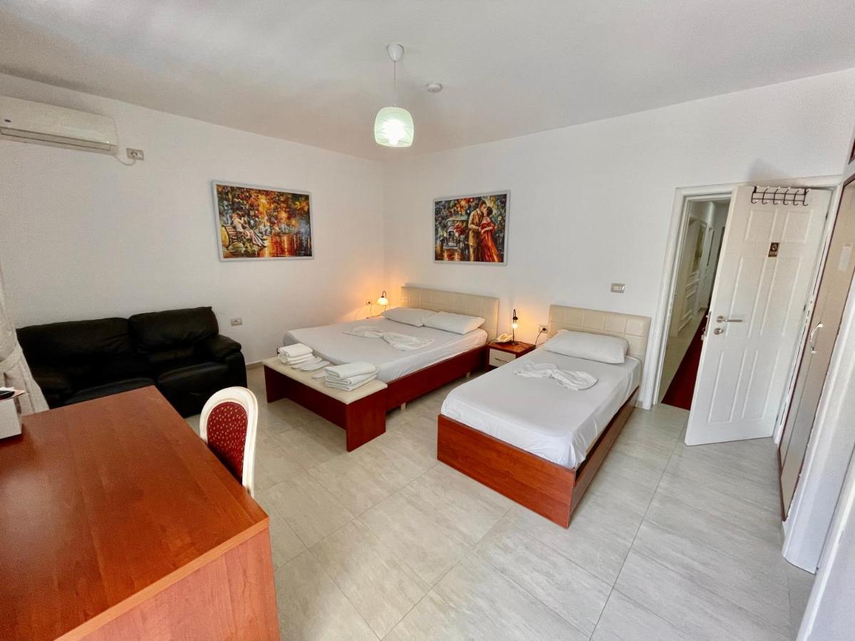 Vila Ada Hotel 티라나 외부 사진